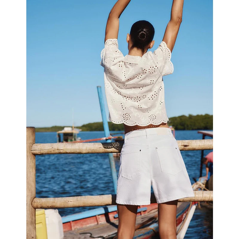 Spring Summer Women's irt Embroidered Hollow out Simple ort Sve Turn-down Collar Vertical Lace Decoration Top 2835947