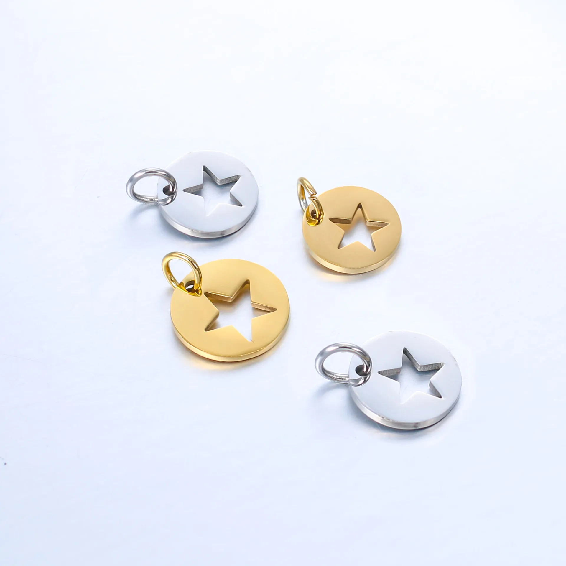 DOOYIO 5pcs Stainless Steel Round Hollow Five-Pointed Star Charms Pendant Diy Earrings Necklace Bracelet Jewelry Making Supplies