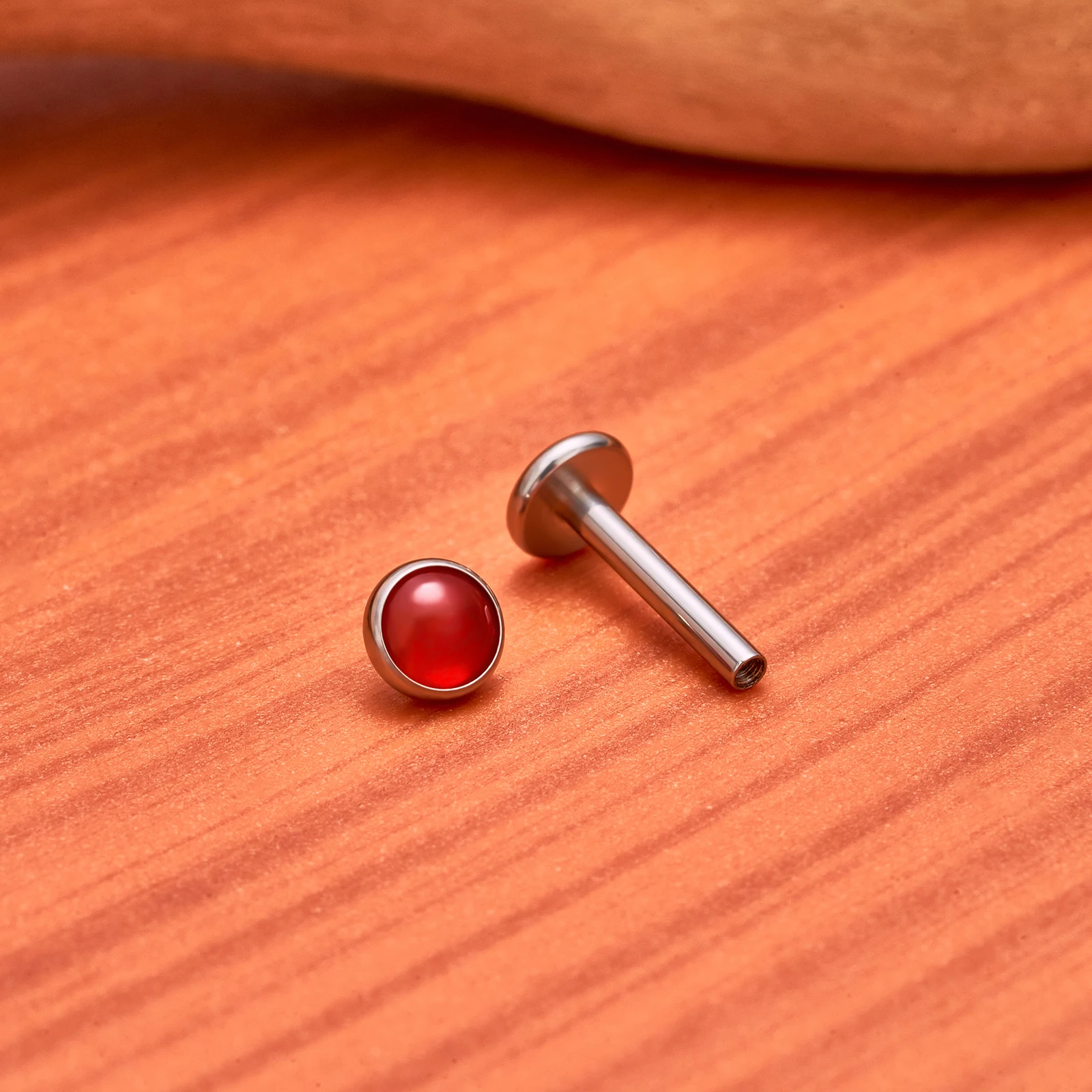 ASTM F136 G23 Titan kreisförmige Ohr-Lippen-Ohrstecker mit Naturstein-Oberteil, Labret-Zungen-Nasen-Ohrstecker, Körperpiercing-Schmuck – Detail 13
