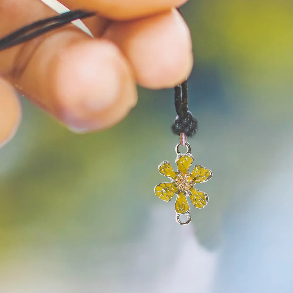 

30 шт. маленьких подвесок из сплава в форме цветов для изготовления ювелирных изделий своими руками, ожерелий, браслетов, аксессуаров для рукоделия, с изящным 3D-дизайном, уникальные