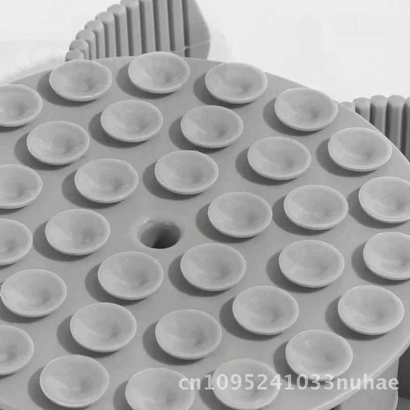 

Silicone Pet Slow Food Pad Anti-Choking Dog Lick Pad with Suction Cup Gray Orange Cross-Border Explosions Dog Feeding Bowl