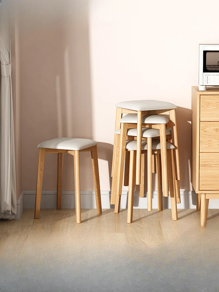 

Solid wood square stool can be stacked with soft bags, makeup stools, household dining tables, stools, living rooms, small