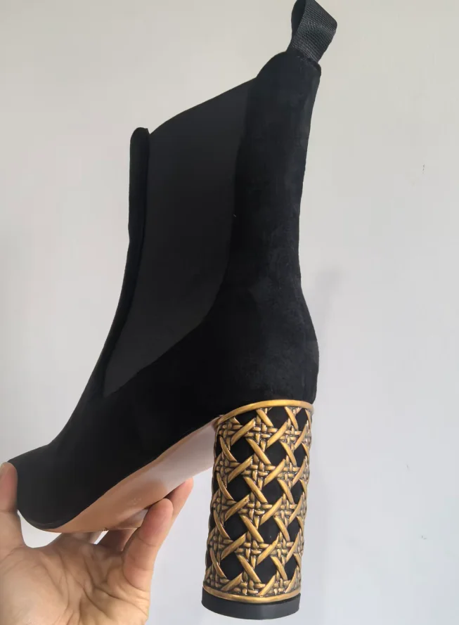 

Короткие ботинки на индивидуальном каблуке, осенне-зимние модные женские ботильоны для поездок на работу и покупок, размер 34–43, новые черные замшевые ботинки