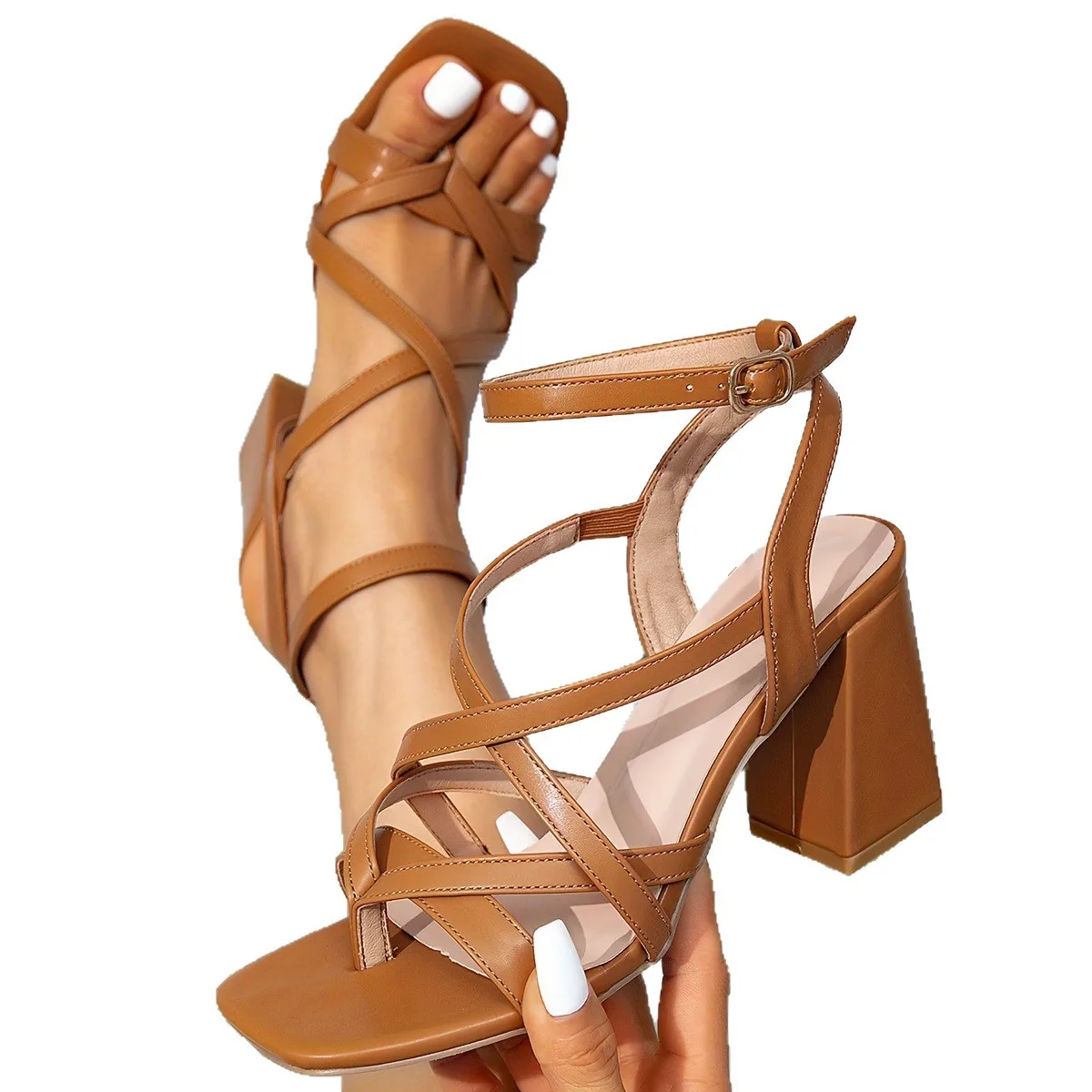 

Новые летние женские босоножки на высоком квадратном каблуке, коричневые, с простым дизайном, с закрытым носком, для вечеринок, удобные и элегантные женские туфли