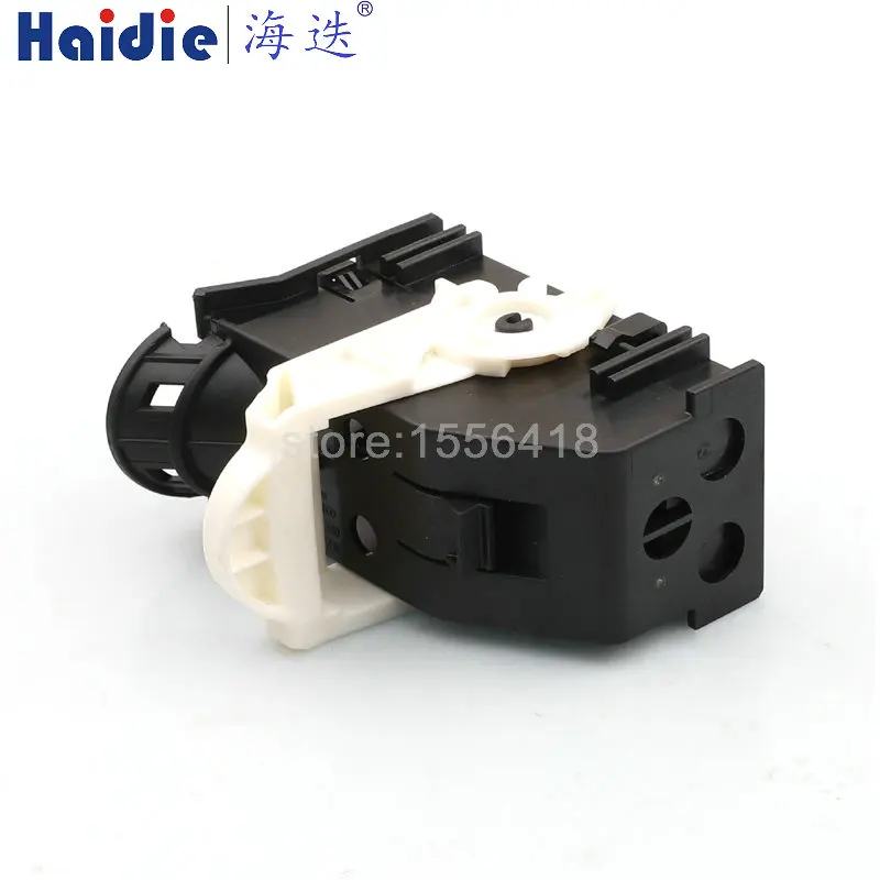 46pin cable wire harness connector housing plug connector 5Q0937702A