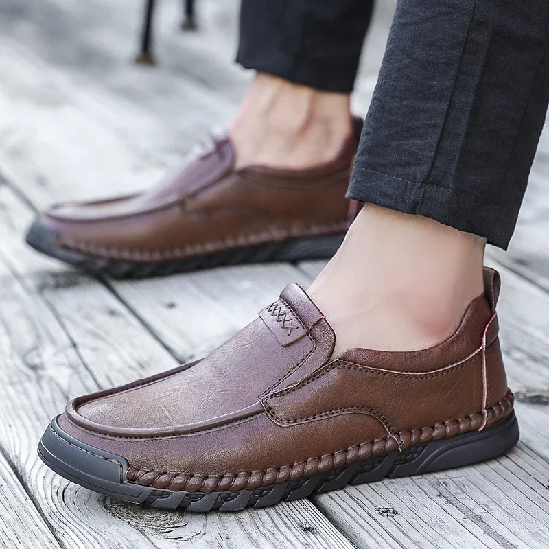 Mocasines de negocios informales para Hombre, zapatos planos de cuero a la moda, mocasines Retro, mocasines formales para fiesta