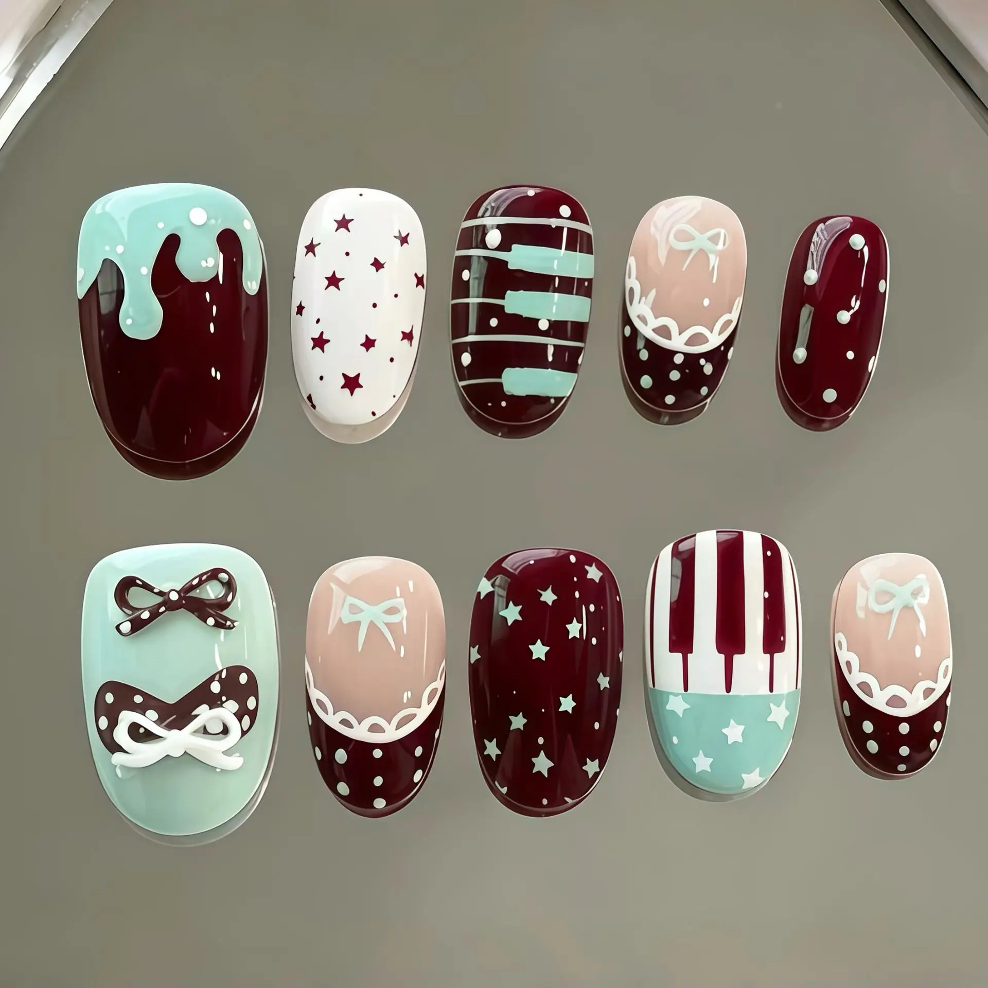 24Pcs French Lace Polka Dot Simple Pink Brown Fake Nail Sets Gilded Plaid Nails Tips Press on Ins Short Almond Fake Finger Nails