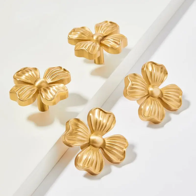 Brass Clover Shape Decor Cabinet Handles Chrome Silver Single Hole Drawer Knobs Antique Wardrobe  Door Pulls For Children's Room