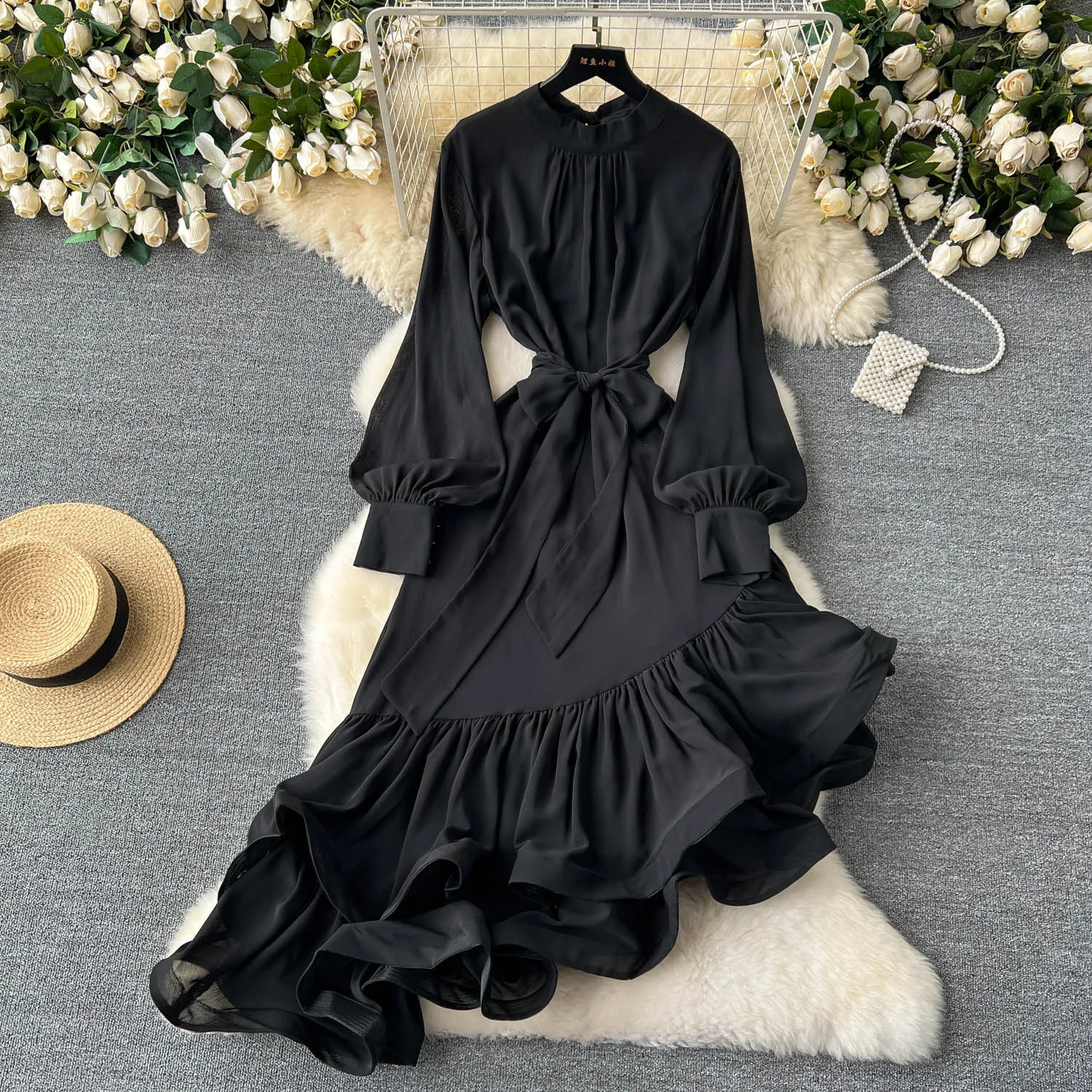 2024 New Celebrity Dress Women's Banquet Party Vacation Dress Design Sense Irregular Lotus Leaf Edge Waist Halt Dress