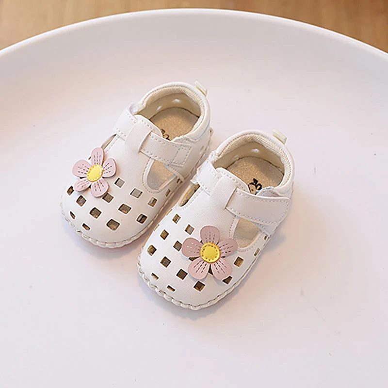 Baby Girl Sandals Flower Closed Toe Soft Sole Sandals Breathable Hollow Out Walking Shoe for Daily Travel