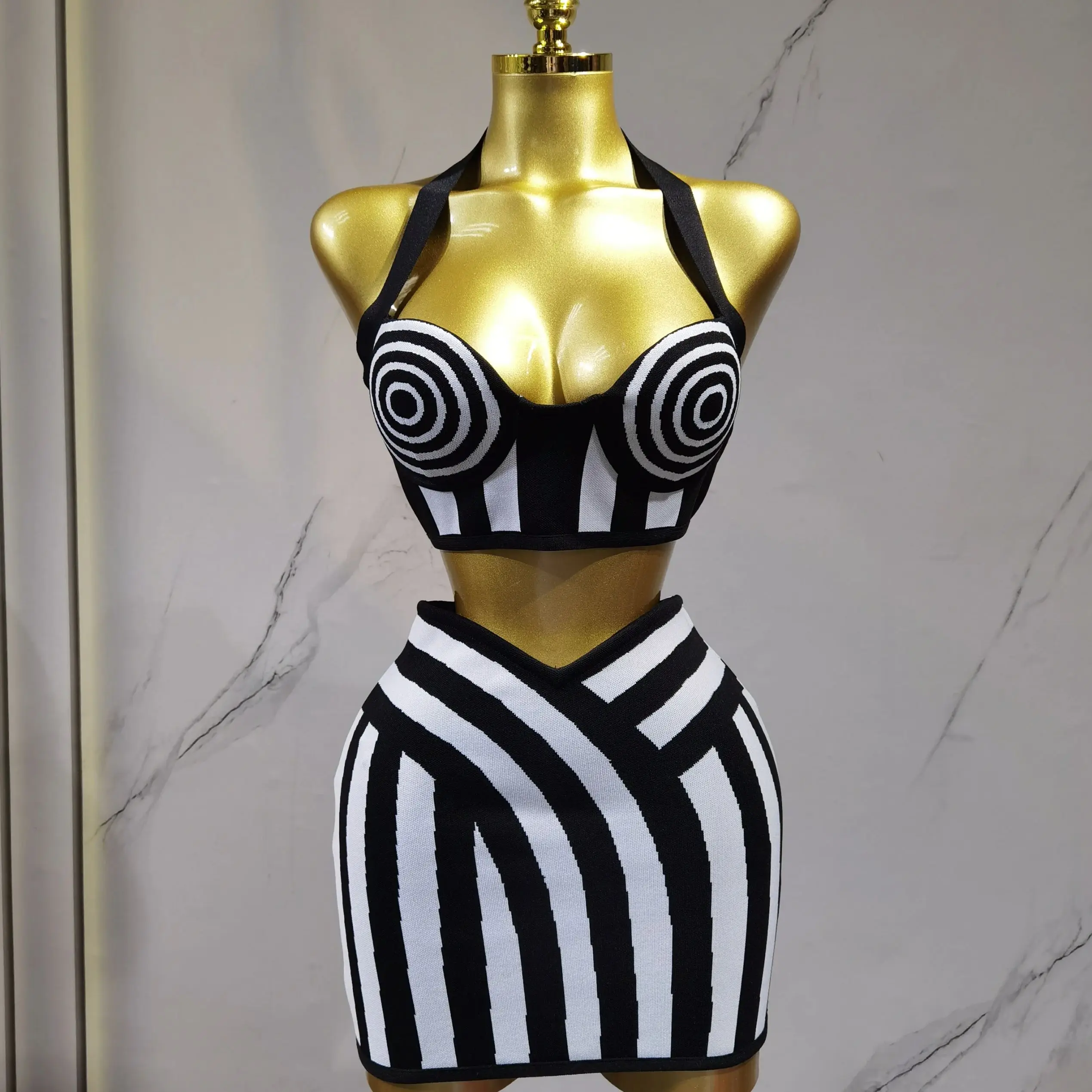 

2025 New Women Celebrity Sexy Jacquard Black White Two Piece Bodycon Striped Bandage Skirt Set Designer Evening Party Dress