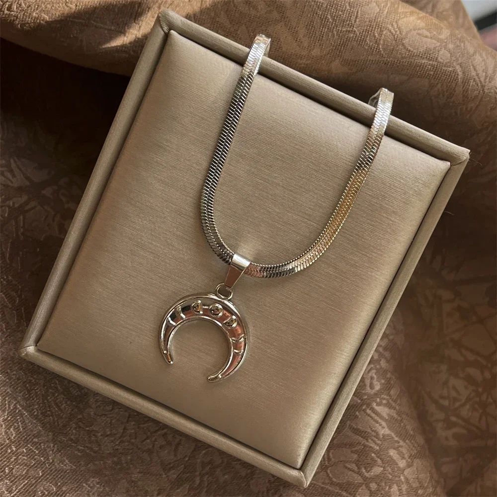 Stainless Steel Moon Choker Moon Phase Necklace Fashion Women Witch Crescent Moon Jewelry Gift Celestial Moonology Blade Chain