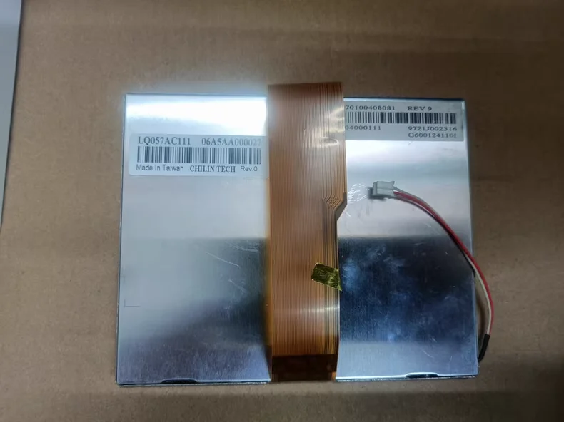 display-a-cristalli-liquidi-lq057ac111-da-57-pollici