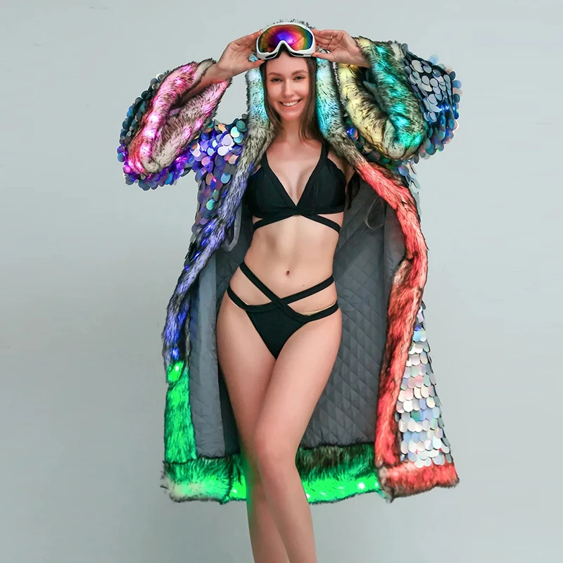 

2025 Carnival Halloween Party Sequins LED Dazzling Cool Long Faux Fur Coat Stage Performance Street Wear Carnival Party