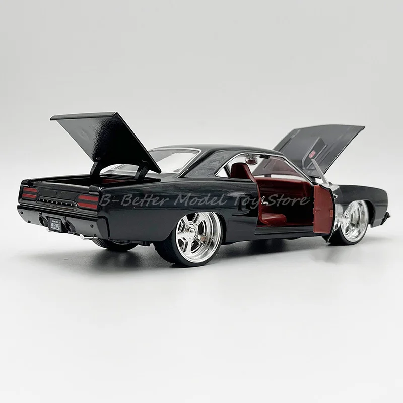 Plissanロードランナーモデルトイ、ダイキャスト車、レプリカコレクタエディション、1:24