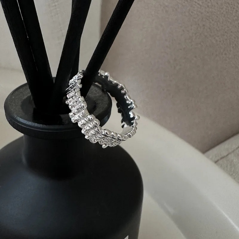 

Кольцо из стерлингового серебра 925 пробы в корейском стиле с нишевым дизайном и текстурой, простая мода для свадьбы, оптовая продажа