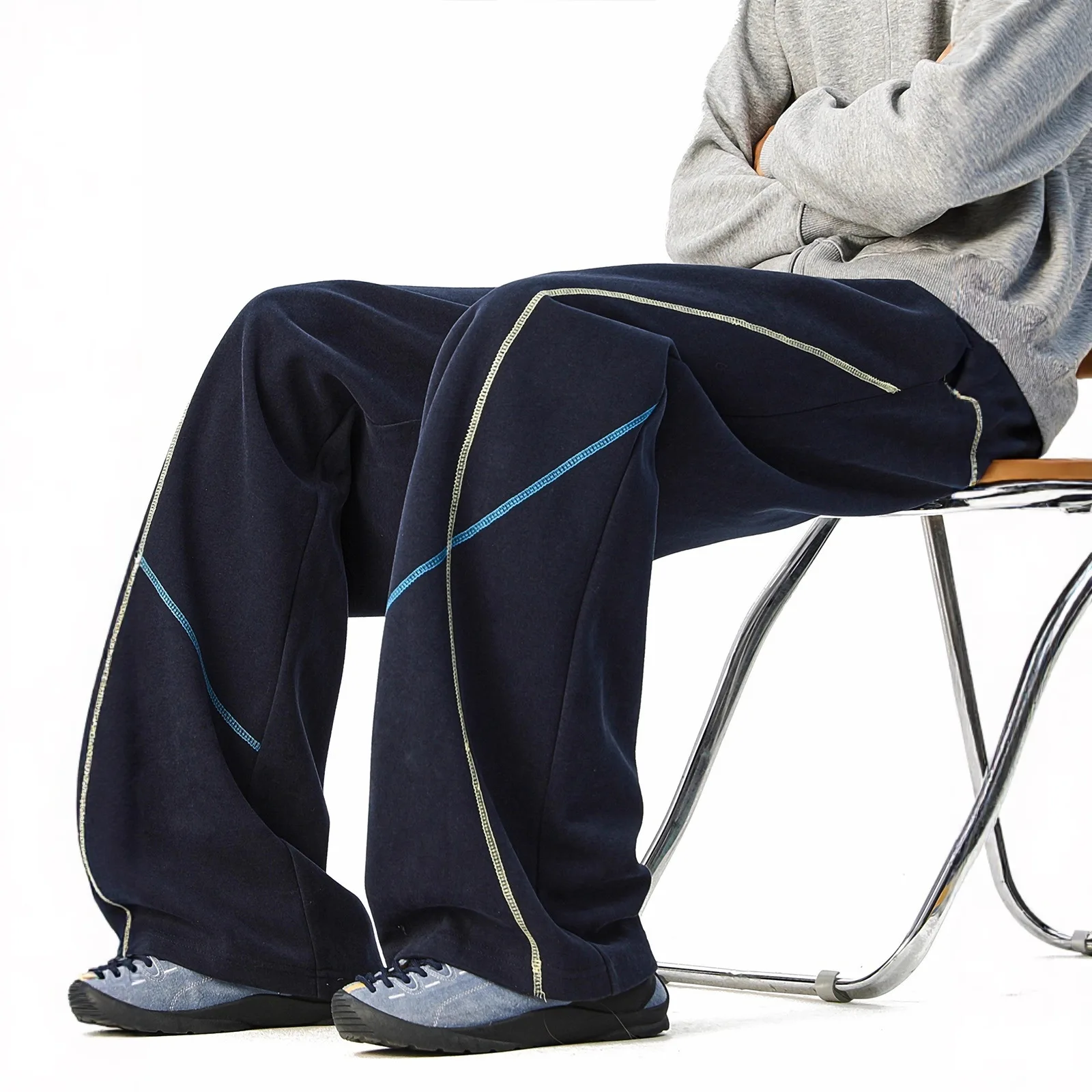 

2026 new heavyweight open line curved sword sweatpants for men and women, autumn American retro casual loose sports pants