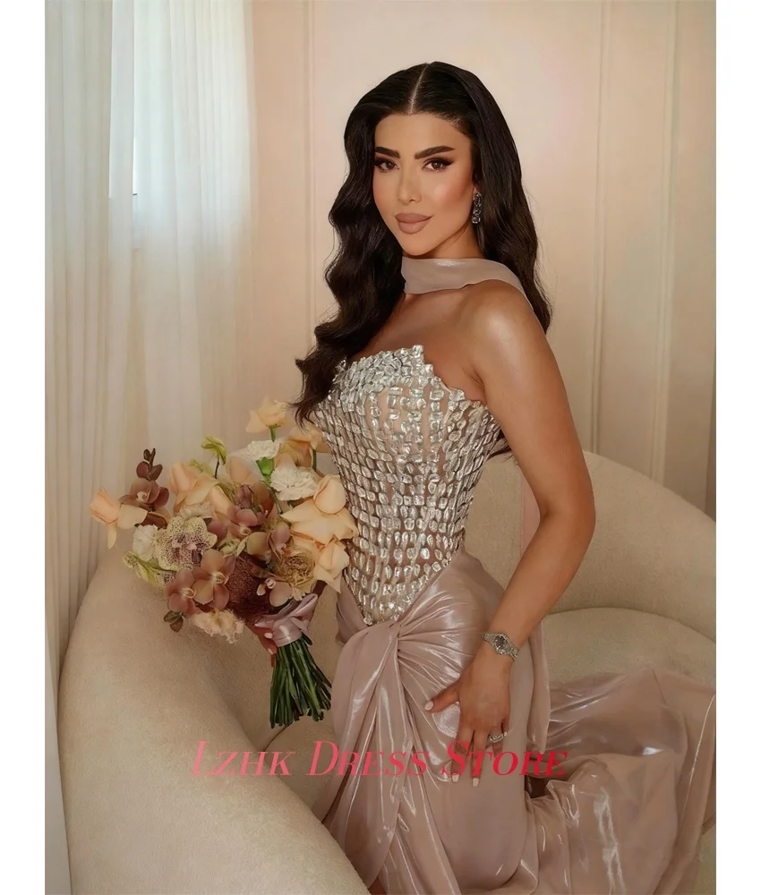 Gaun Malam Satin Lurus Mewah dengan Pita Kristal yang Dapat Disesuaikan, Gaun Prom Tanpa Lengan Model Sweetheart yang Elegan dan Panjang Menyentuh Lantai