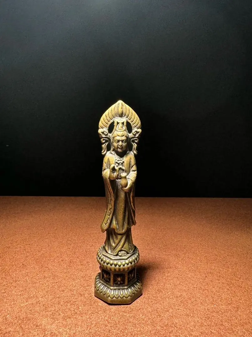 Retro brass micro carved Guanyin mini enshrined Buddha ornament