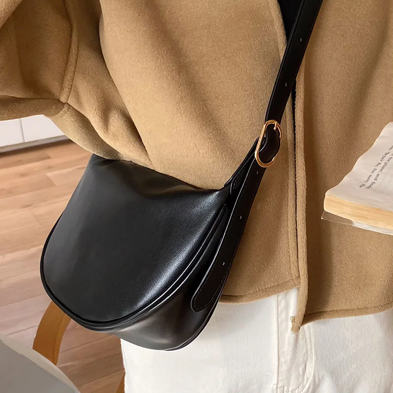 Vintage Commuter Dumpling Bag 2025 New Fall/Winter, Minimalist High-End Shoulder & Underarm Bag for Women, Crossbody, Small & Ve