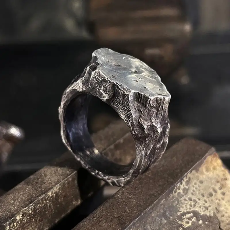 R7UF Bucolic Textured Metal Ring Hand Formed Stone Opening Outdoor Accessory