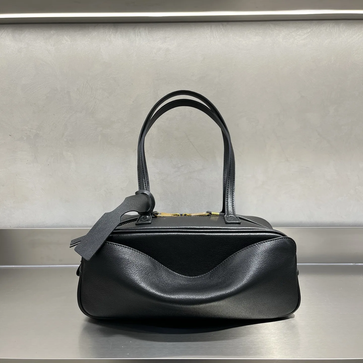 

Cowhide Large-capacity Bowling Bag 2025 New Portable Travel Bag Light Luxury Premium Leather Portable Underarm Bag Women