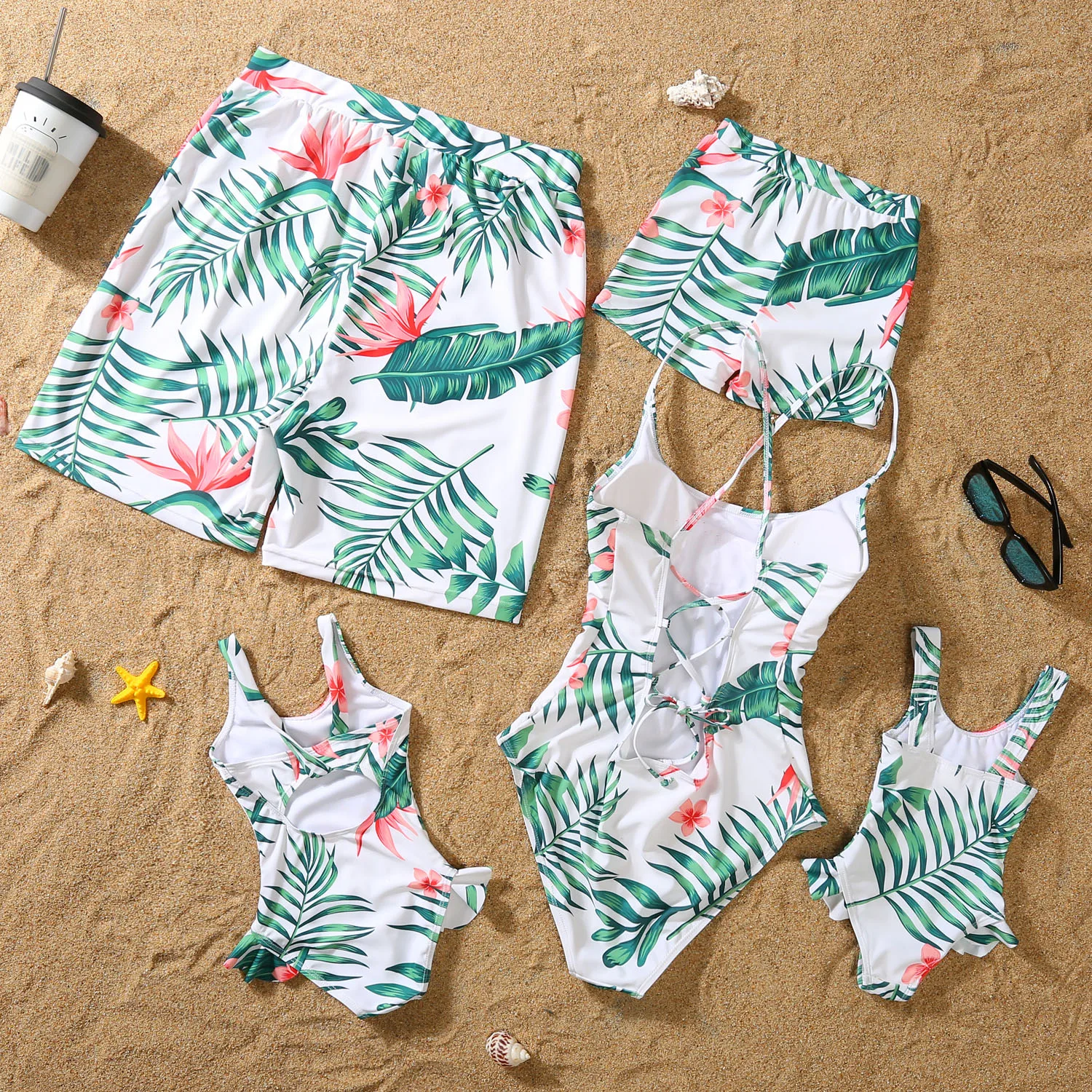 2026 New Family Matching Swimsuits One-Piece Mother Daughter Swimwear Leaf Father Son Swim Shorts Beach Mommy Clothes Outfits