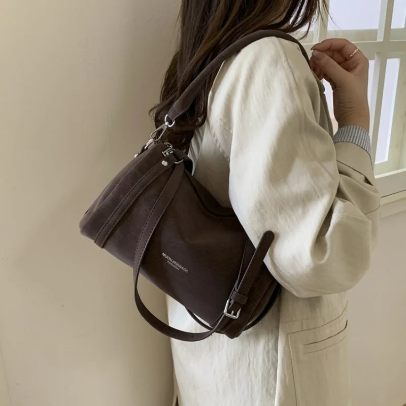 

Elegant Leather Women's Messenger Bag High-End Luxury Brand Trendy Design Casual Vintage Commuter Bag