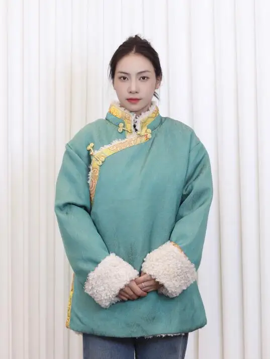 

New Chinese Style Tibetan Clothing For Women's Winter Tthick and Plush Cotton Clothes