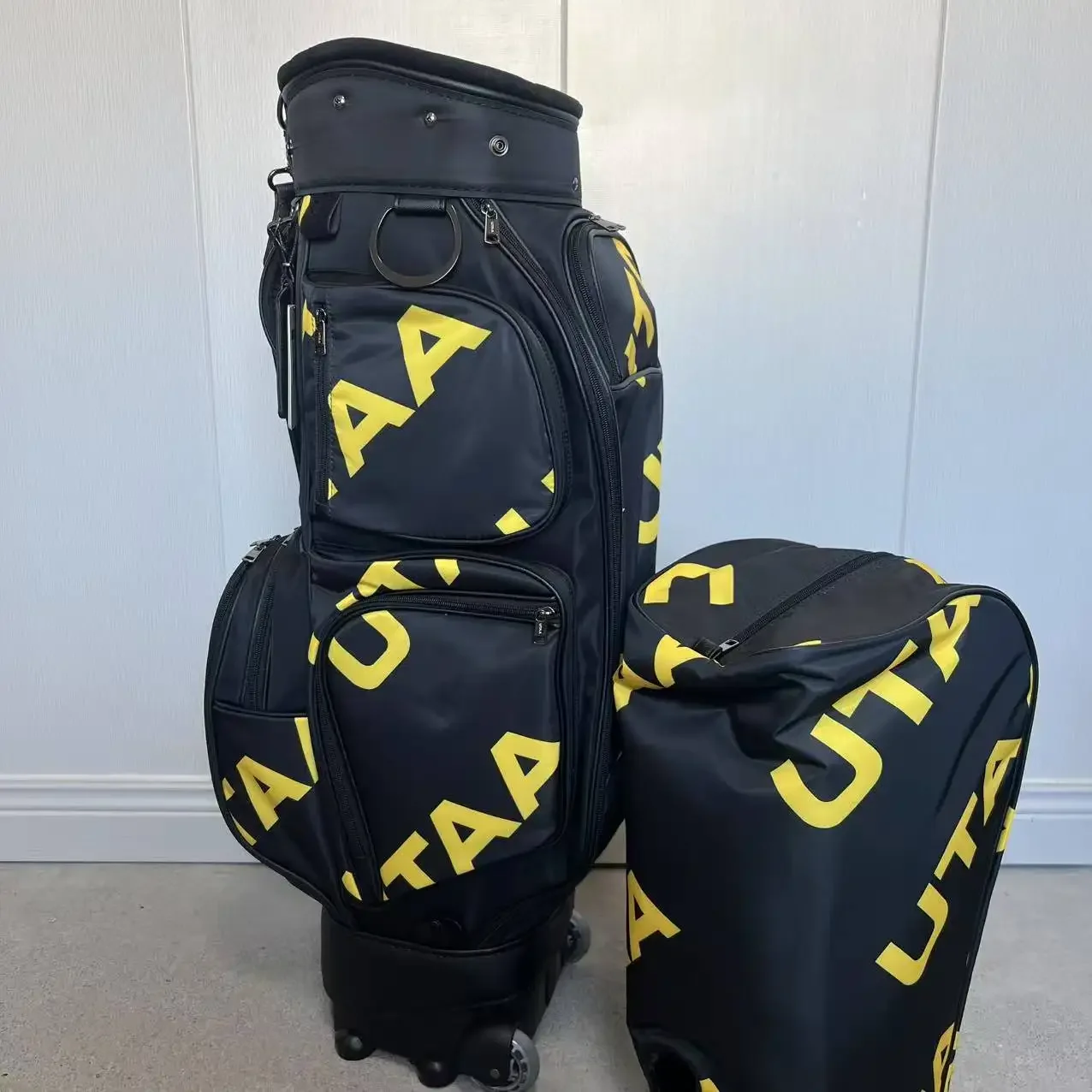 Golf sSand Bag Senior Portable PU Leather Wheeled Golf Bag With Large Wheels and Luggage Style Pull Over Handle