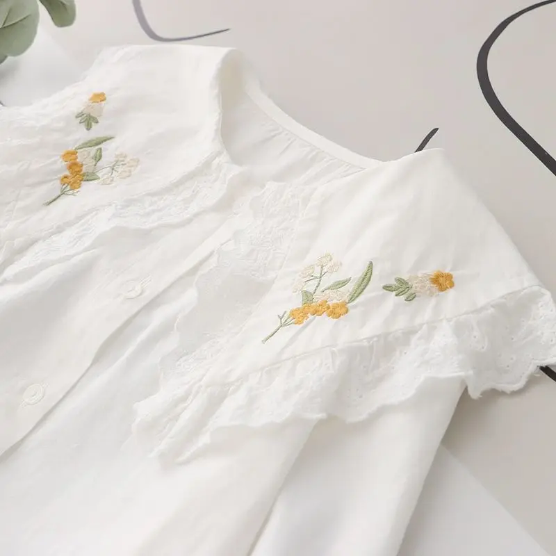 Literary and Fresh Embroidered Wild Chrysanthemum Loose Cotton Doll Collar White Shirt Women's Long-sleeved Base Shirt