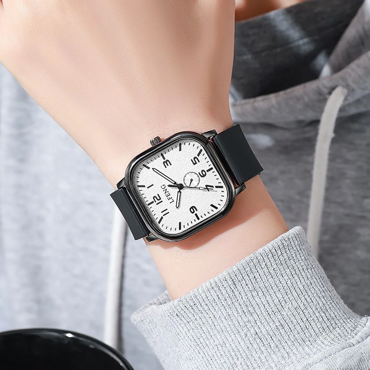 ساعة كوارتز أنيقة على شكل زهرة للرجال والنساء متعددة الاستخدامات للارتداء اليومي وحفلات عيد الحب وعيد الفصح والرمضان والهالوين Chr #1