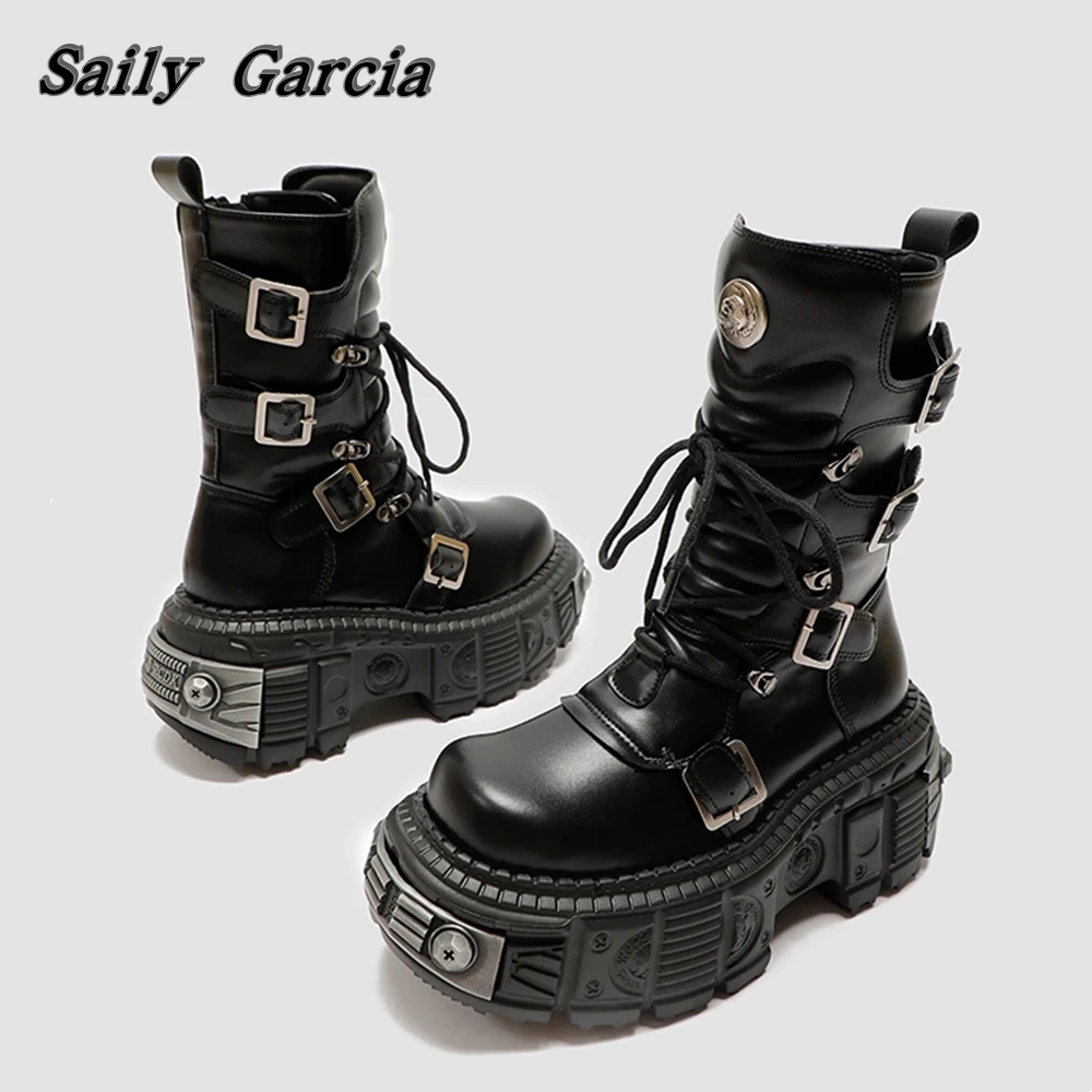 Stivali da moto corti da donna con lacci con plateau nero opaco 2024 nuove scarpe in stile Punk in microfibra stivali con decorazione in metallo con