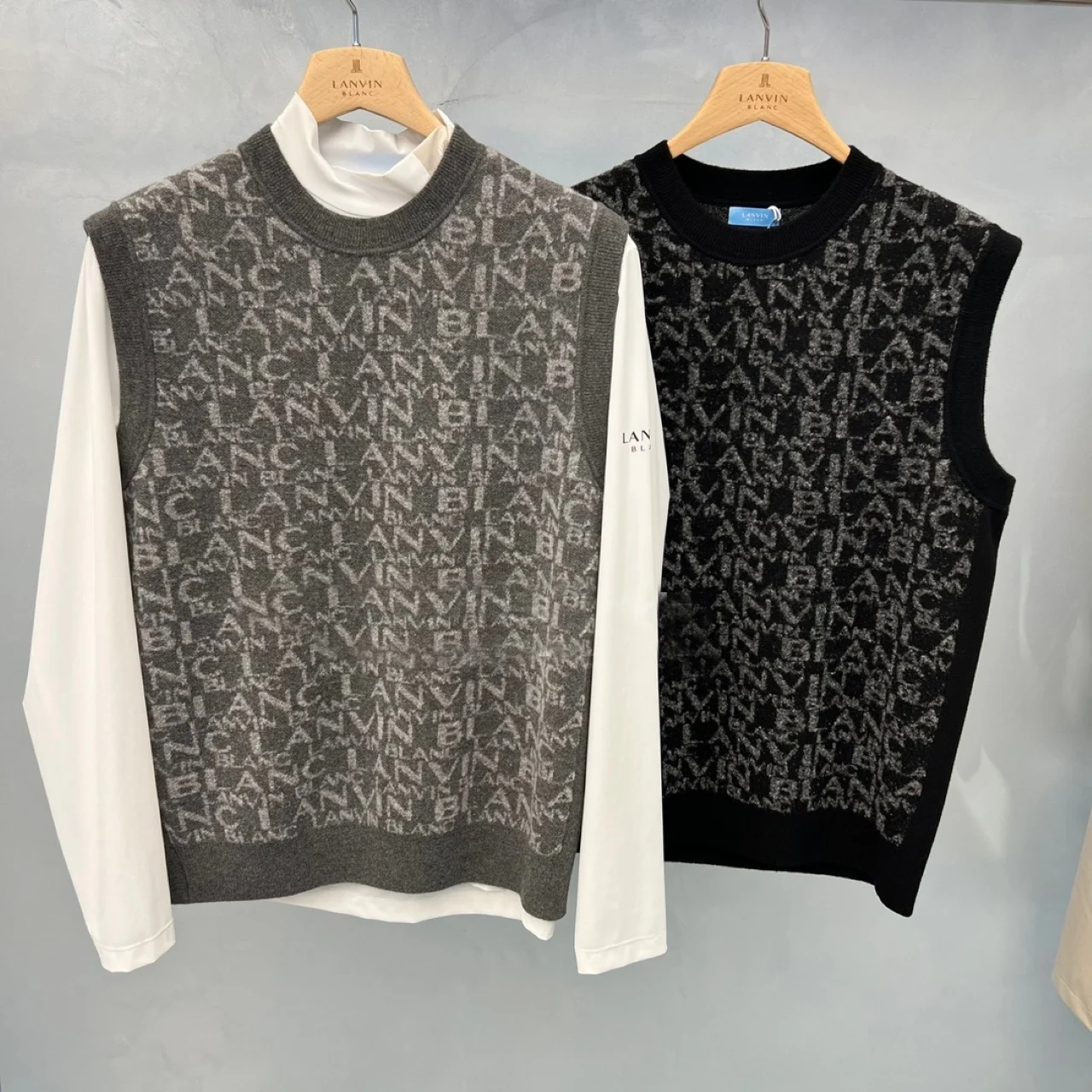 

Golf Apparel Men's Crew Neck Knit Vest - Versatile Top