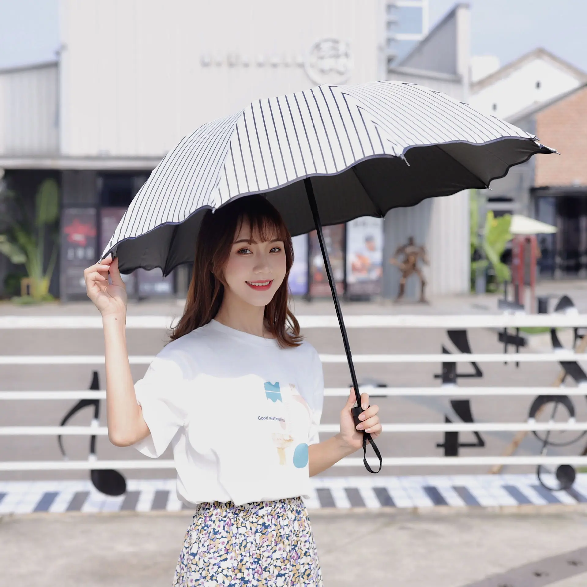 Black Glue Umbrella Sunscreen Sunshade Stripe Dual Purpose Umbrella Simple  Style Outdoor Home Living Umbrella