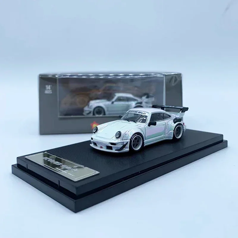 

Star Model 1:64 Model Car RWB964 GT Wing Alloy Die-Cast Vehicle -Chrome White Pear