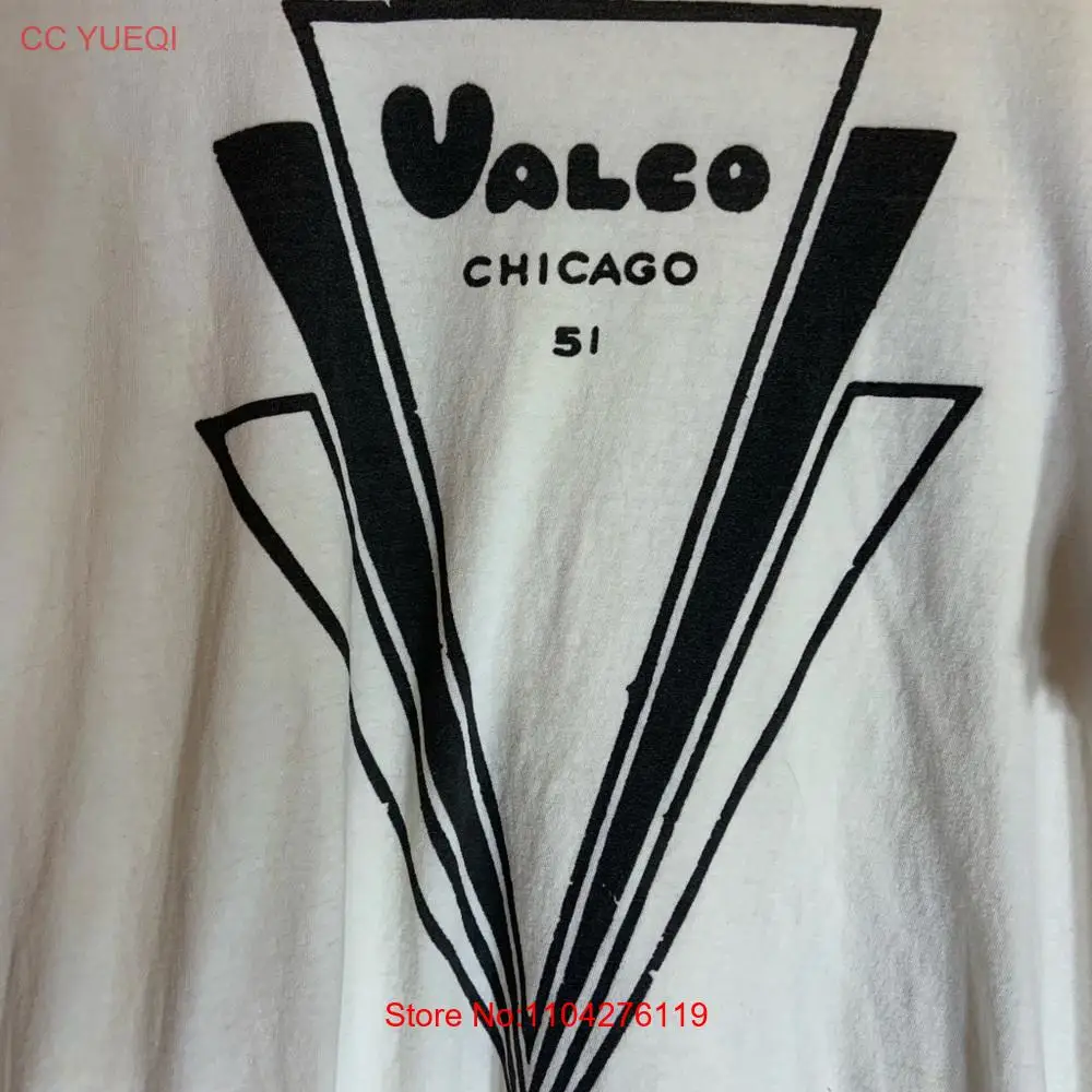 Valco Chicago Xlarge white graphic preowned T shirt long or short sleeves