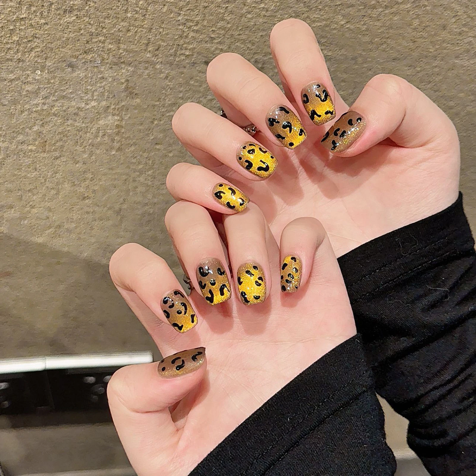 Uñas postizas con estampado de leopardo para niñas, parches de uñas postizas de ojo de gato, brillo hecho a mano, marrón brillante, usable