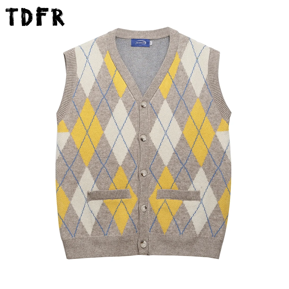 

Rhombus Plaid Sweater Vest Mens Autumn Winter Retro Casual Single Breasted V-neck Knitted Vest Man