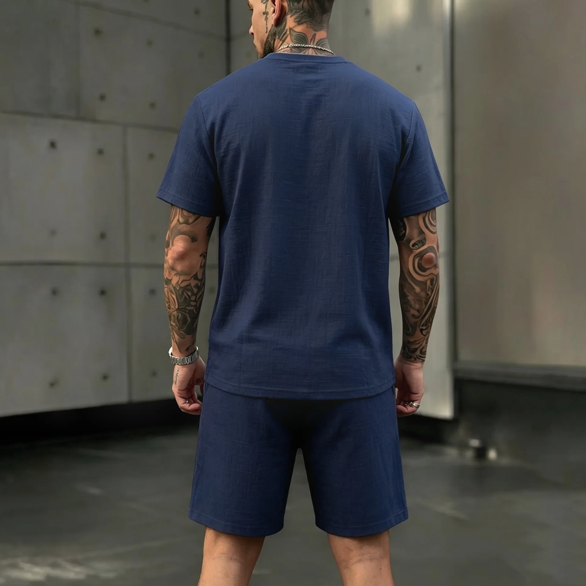2026 Sommer Europäisch-Amerikanisches Herren-Leinen-Henley-Polo-Zweiteiler-Set: Lockeres Kurzarm-T-Shirt mit passenden Shorts – Atmungsaktives Urlaubsoutfit – Detail 16