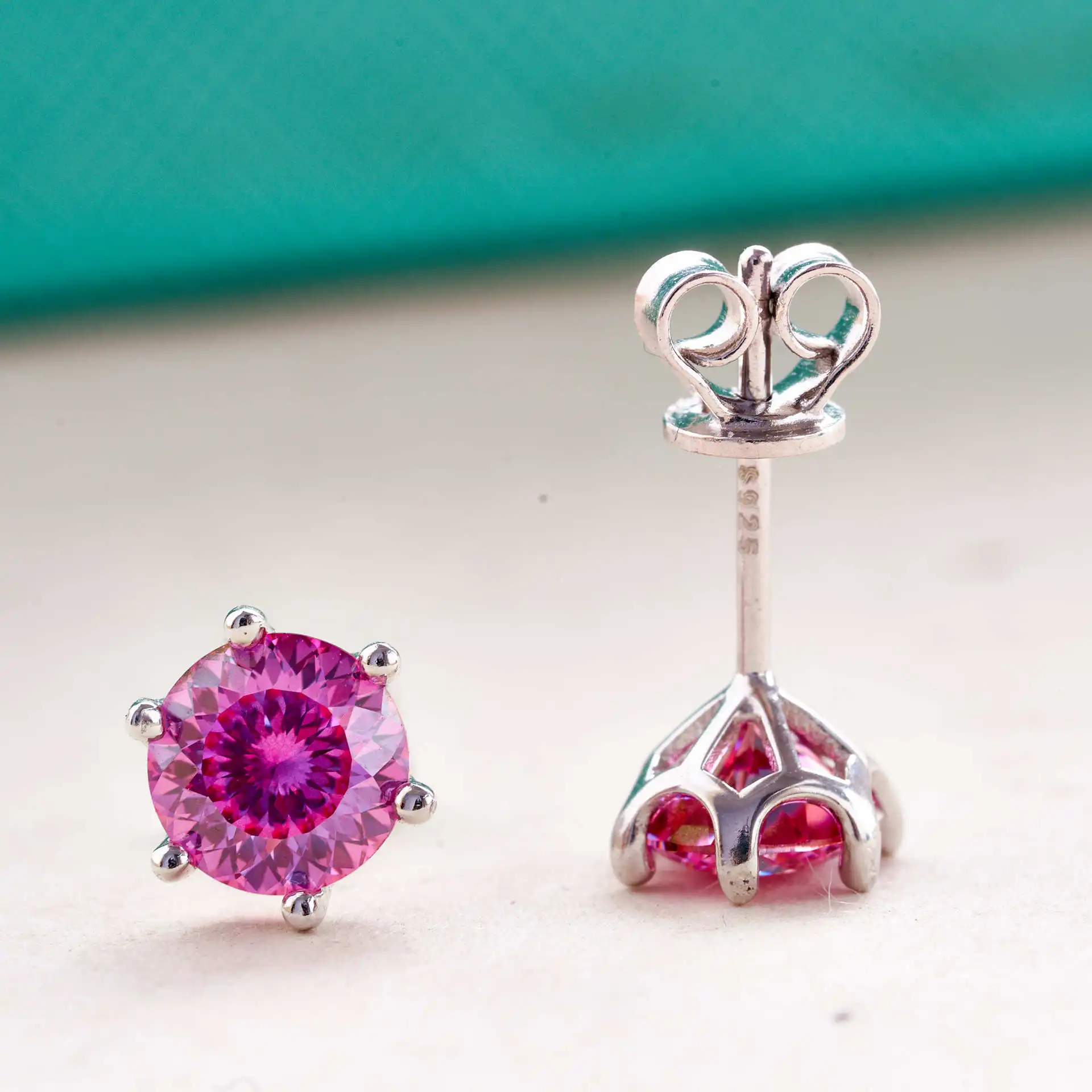 Rosa Love Cut Moissanit-Ohrringe 1ct X 2 Stück VVS1 925 Silber Ohrringe Diamanttest bestanden Modische Liebes-Ohrringe Geschenk für Frauen und Mädchen – Detail 4
