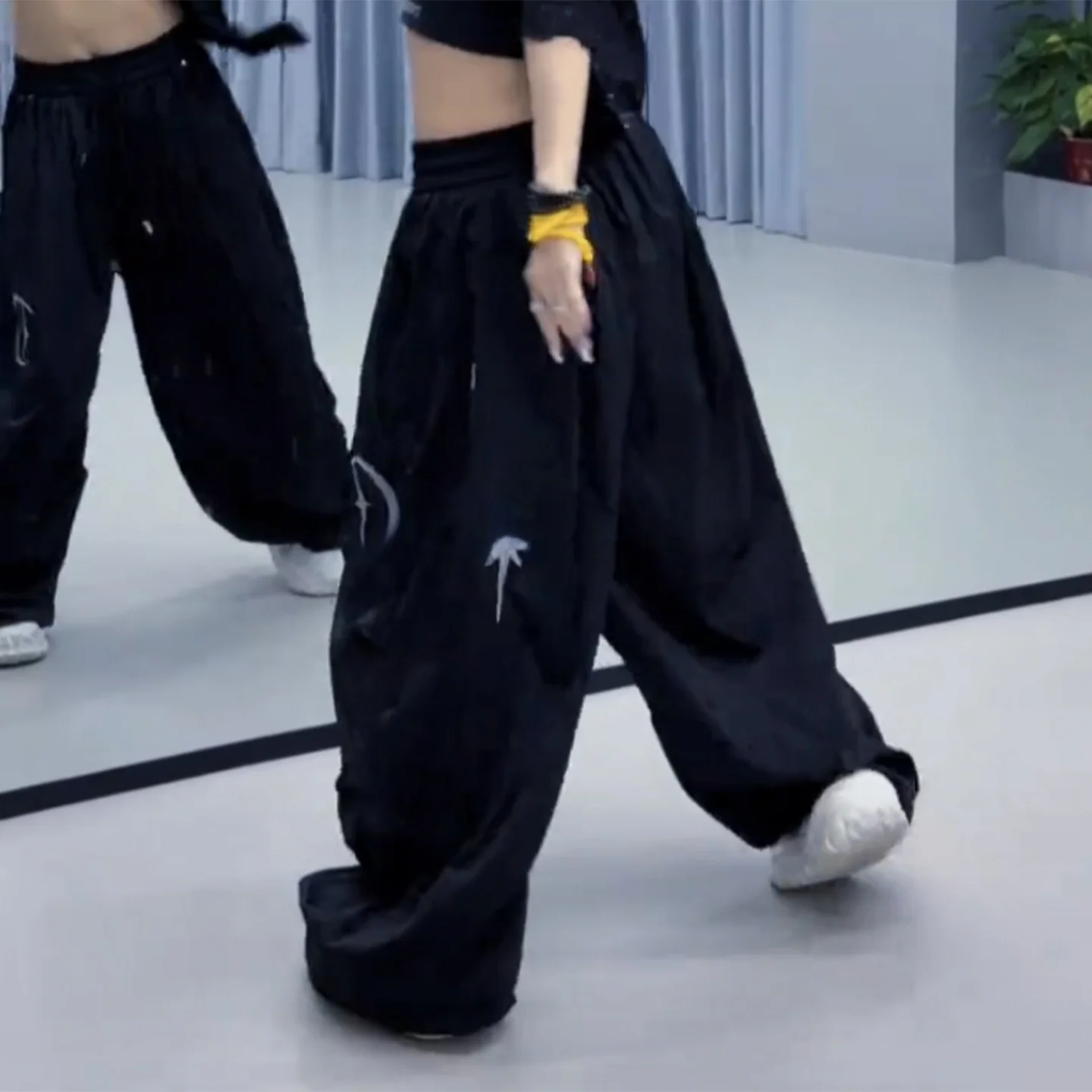 pantalon-de-danse-decontracte-a-jambe-large-brode-pour-femme-taille-elastique-coupe-droite-nouveau-style-printemps-automne