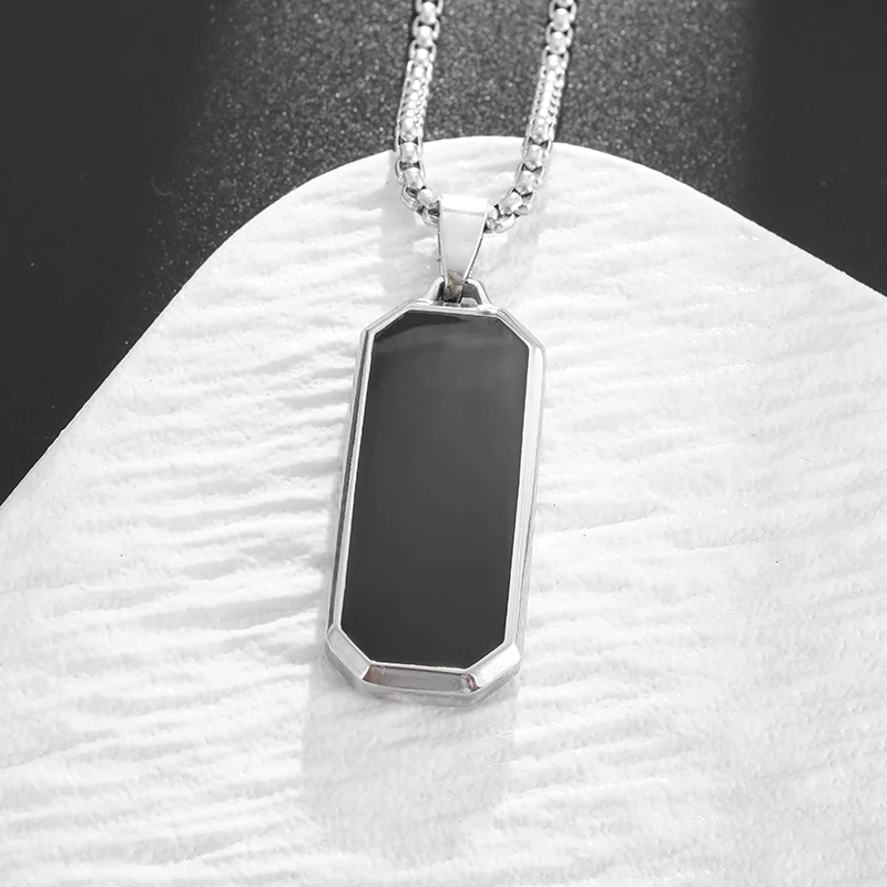 

Fashionable Stainless Steel Black Rectangular Pendant Necklace Men's and Women's Casual Holiday Jewelry