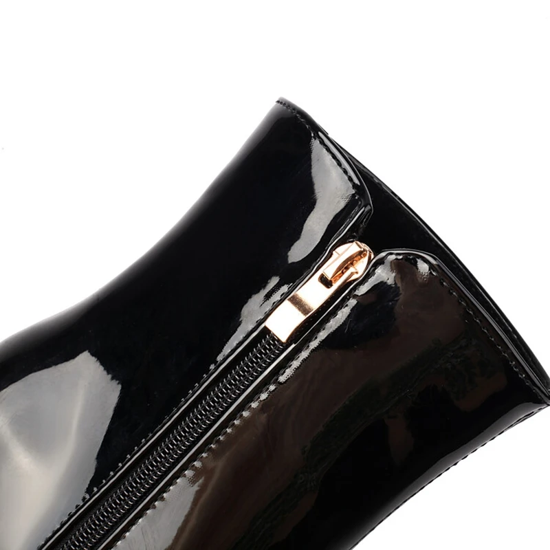 

Girseaby Классические ботильоны с круглым носком на блочном каблуке 8 см на платформе 1 см из лакированной кожи на молнии Размер 43, 44 45, 46 48 49 Мода