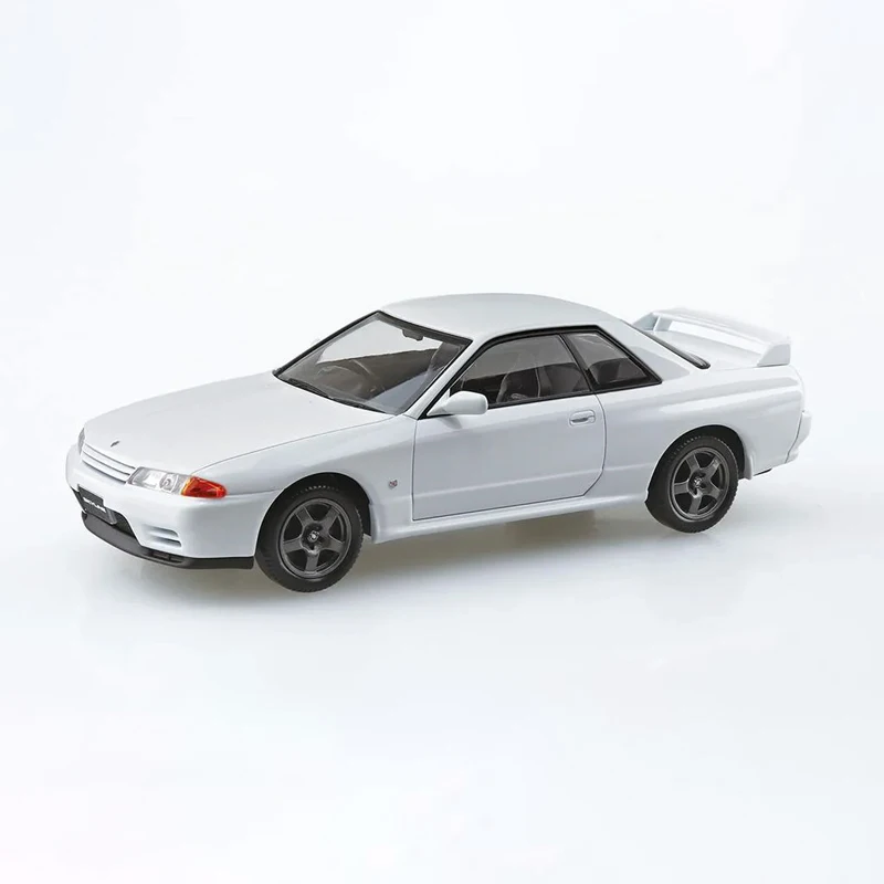 Aoshima 06353-06355 static assembled car model 1/32 scale For Nissan R32 SKYLINE GT-R glue free color separation car model kit