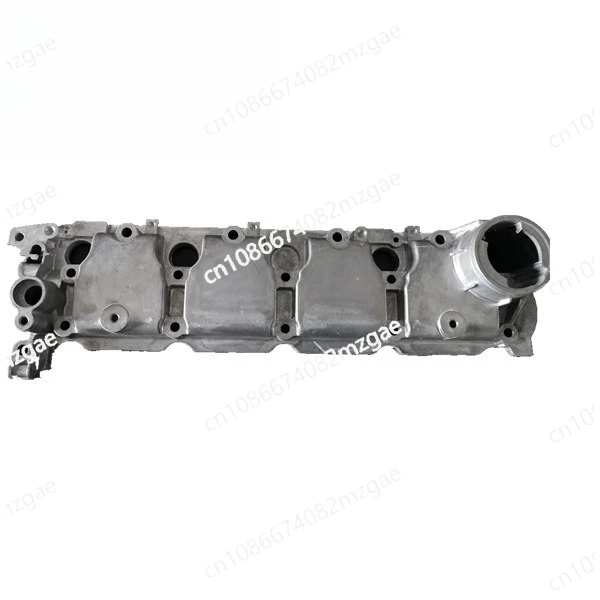 

Brand new, cylinder head 032103373S 1.4 SURAN 1.6L
