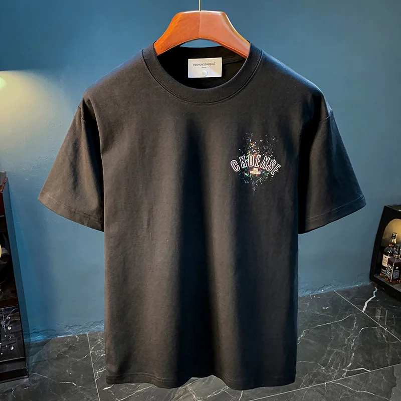 2025 ฤดูร้อนใหม่ Graffiti ทาสีหลวมแขนสั้นเสื้อยืดสําหรับชาย 2025 บางสบายๆพิมพ์ครึ่งแขนเสื้อผ้าผู้ชาย