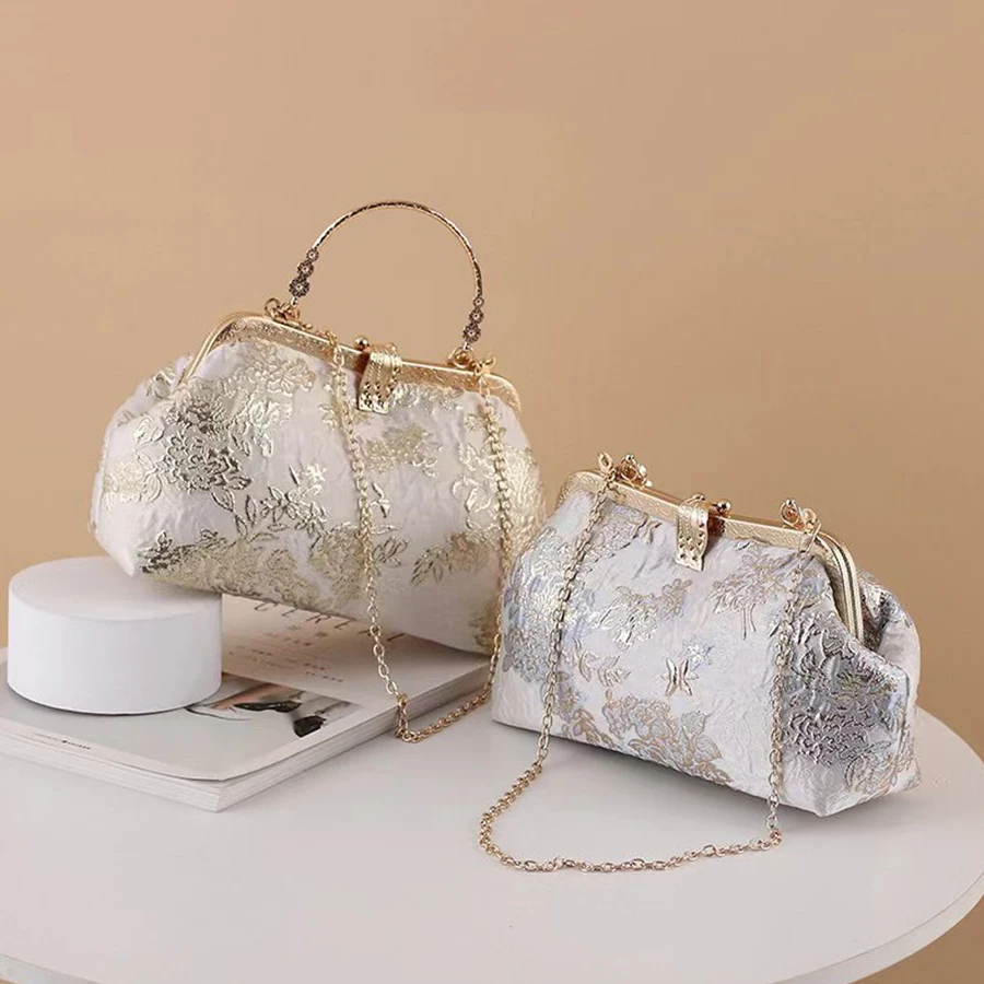Retro Flower Relief Small Square Bag Chinese Style Handbag Elegant Kiss Lock Shell Chain Shoulder Bag Banquet Crystal Dinner Bag