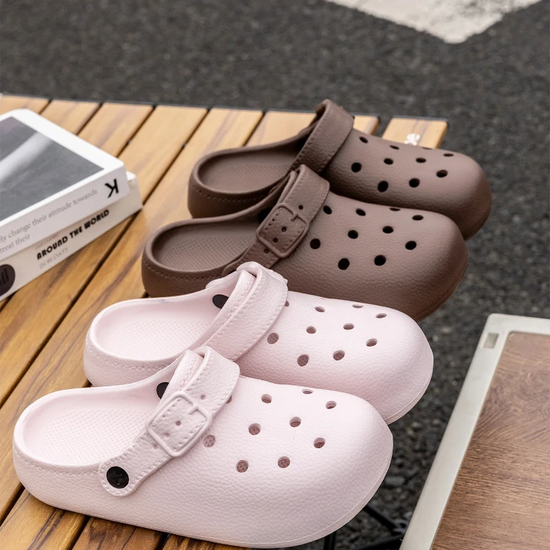

2026 New Fashion Women Slippers Women Clogs Slippers Outdoor EVA Women Beach Hole Slippers Indoor Nonslip Home Shower Slippers