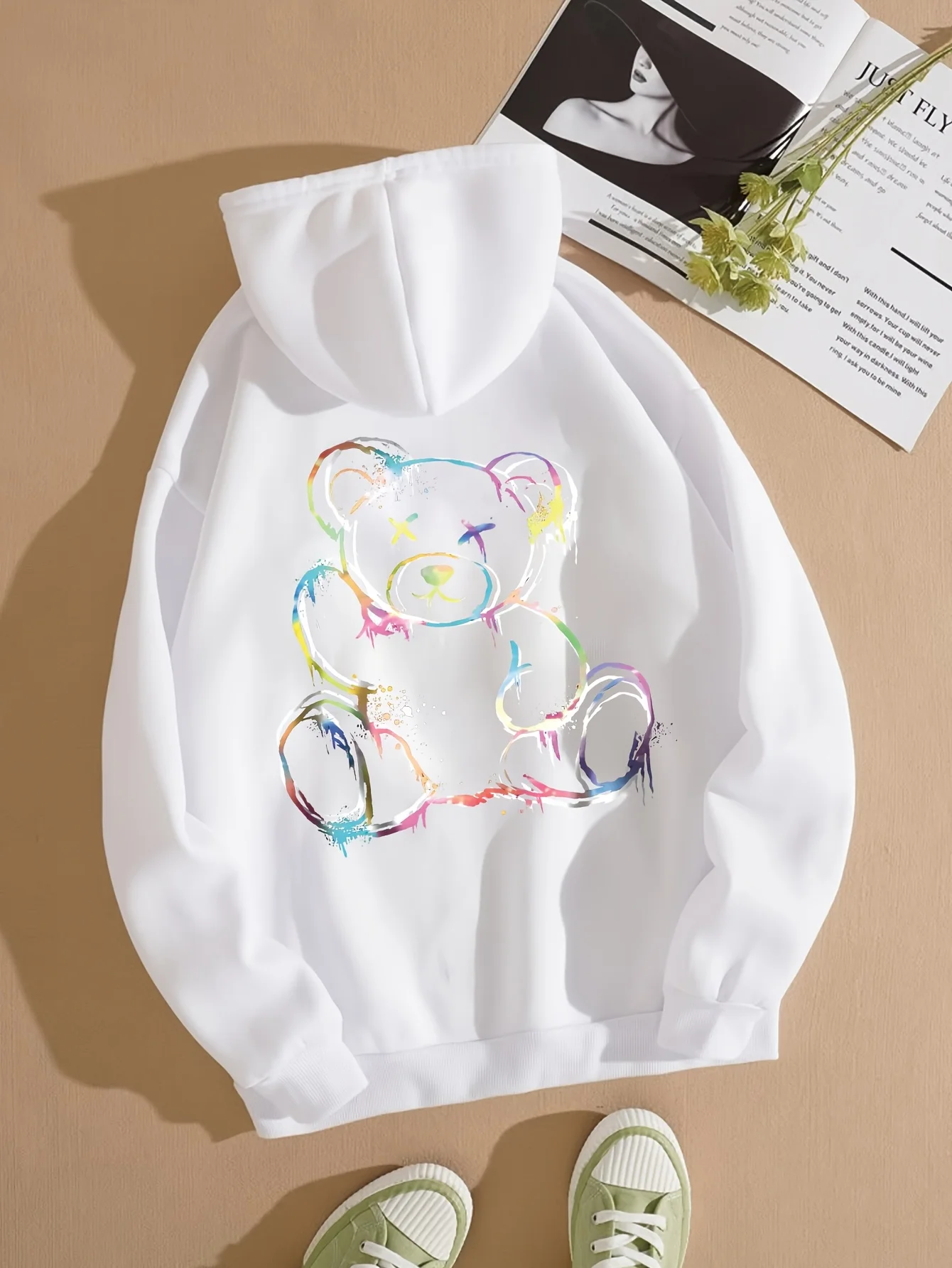 Vibrant and Cool Bear with Exquisite English Letter Print, Casual Style Hooded Drawstring Long-Sleeve Hoodie, Suitable for Winter and Autumn, Women's Apparel with Printed Kangaroo Pocket